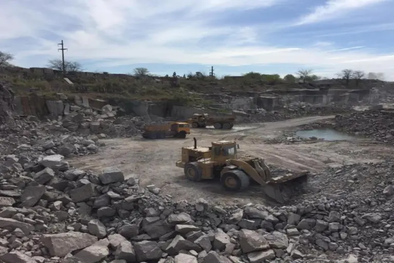 la minería no metalífera se diversifica para evitar la crisis por falta de obras