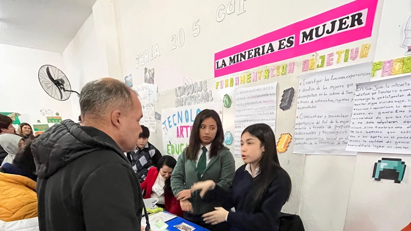 alumnos sanjuaninos impulsan la inclusión femenina en la minería