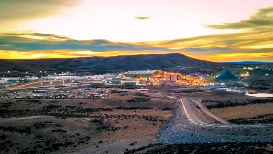 santa cruz y neuquén, dos perfiles para la minería en argentina