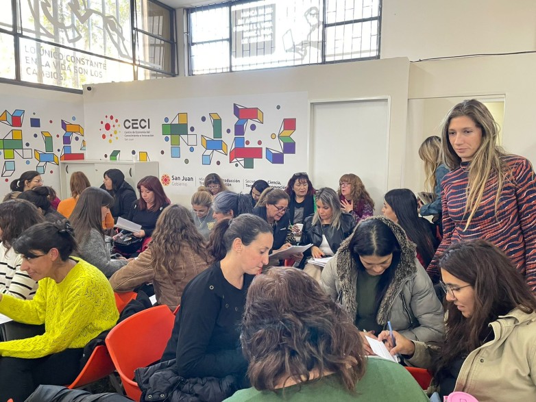 san juan lanza el programa mujeres + mineras en seis departamentos