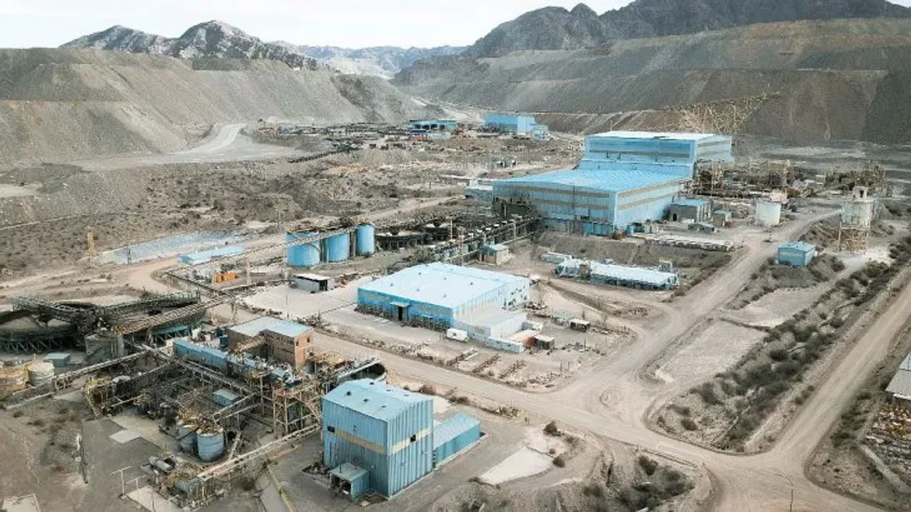 la minera bajo la alumbrera incorporará 200 trabajadores para su reapertura